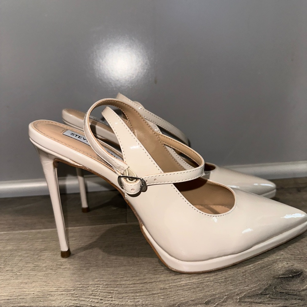 Steve Madden Patent Cream Heels